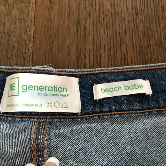 NWT Distressed shorts - Picture 4 of 6